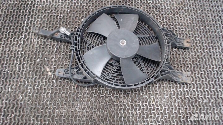Вентилятор радиатора Nissan Elgrand, 1999