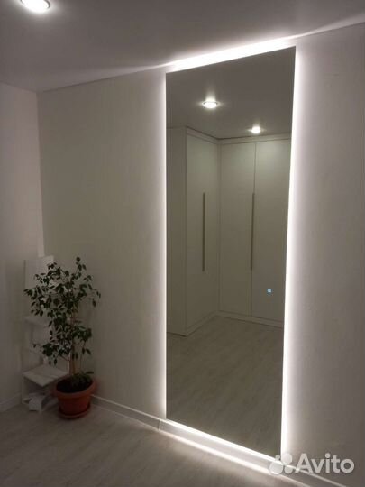 Зеркало с подсветкой в полный рост