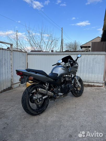 Kawasaki zr7s