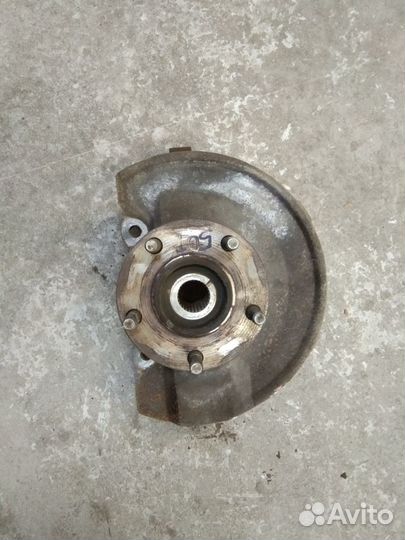 Кулак поворотный передний левый Митсубиси ASX