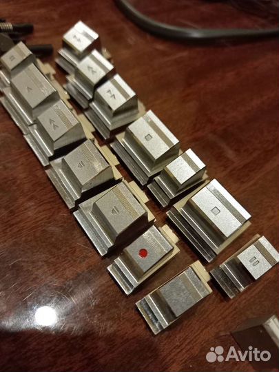 Клавиши (кнопки) магнитолы sharp GF 575