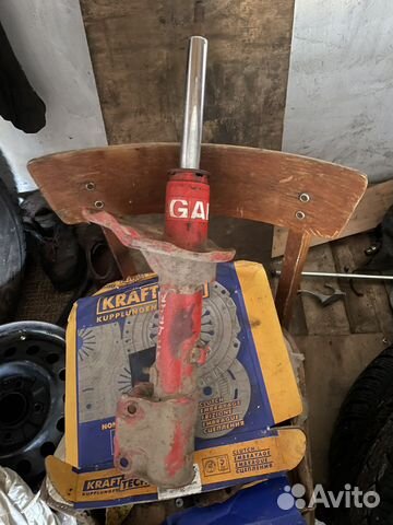 Амортизатор на митсубиси rvr