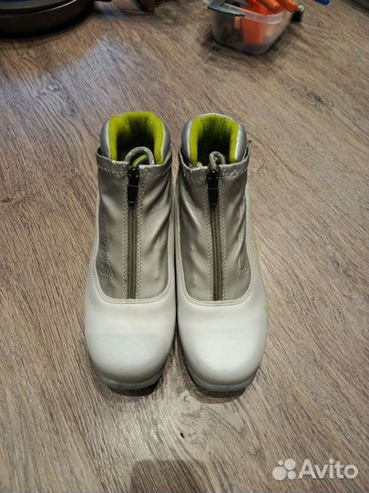 Лыжные ботинки spine