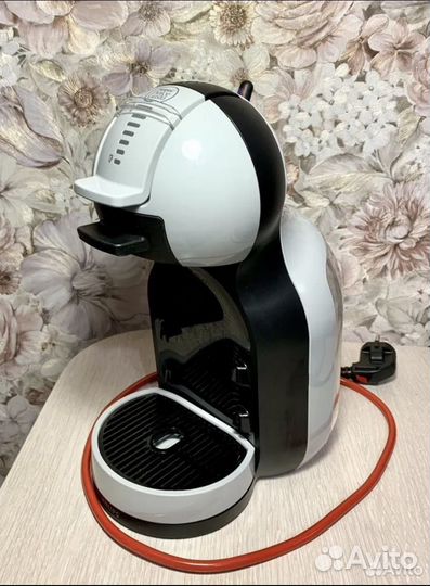 Капсульная кофемашина Nescafe Dolce Gusto Mini Me