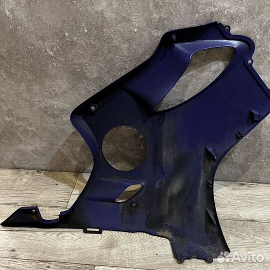 Пластик боковой на Honda CBR 600F4/F4i