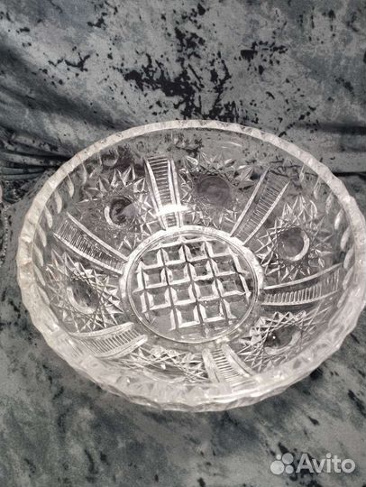 Хрустальные салатники, конфетницы