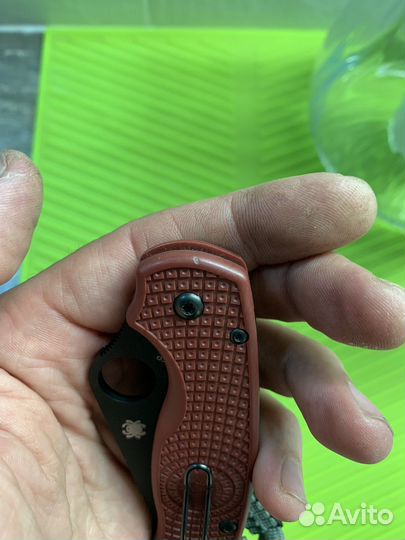 Spyderco para 3 St.Nick’s Exclusive