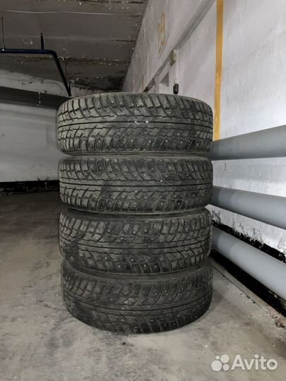 Зимние 225/65 R17 + литые диски