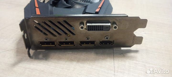 Видеокарта Gigabyte RX570 4Gb 256bit