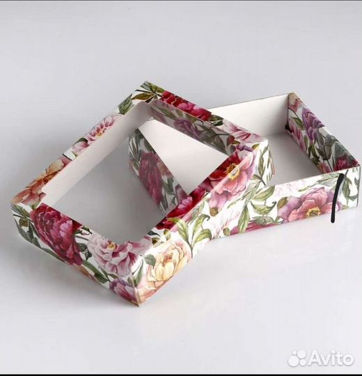 Коробка сборная подарочная