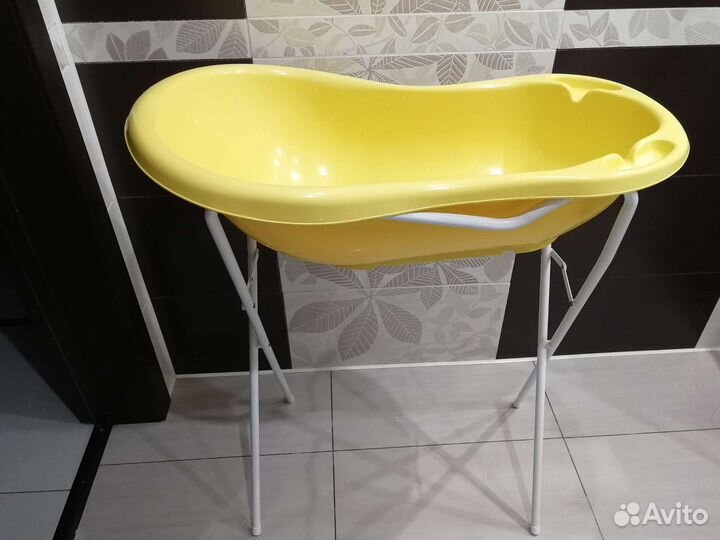 Детская ванночка с подставкой