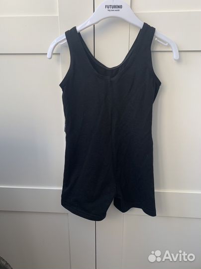 Гимнастический купальник и балетки