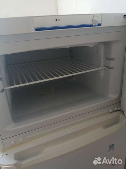 Холодильник бу indesit