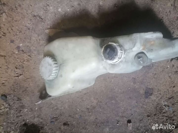 Бачок омывателя ваз 2110