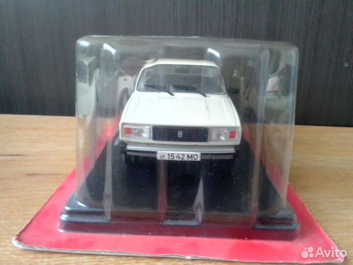 Модель автомобиля Ваз 2105 (лса) 1:24 Hachette