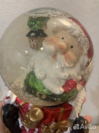 Снежный шар новогодний