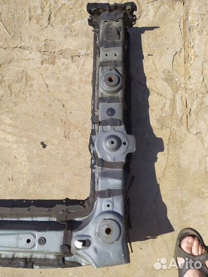 Лонжерон Toyota c- hr