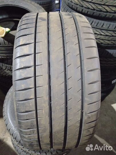 Michelin Pilot Sport 4 S 285/35 R20 и 305/30 R20 104Y