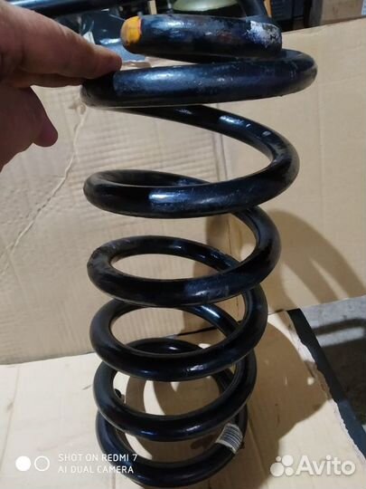 Передняя пружина подвески tahoe escalade