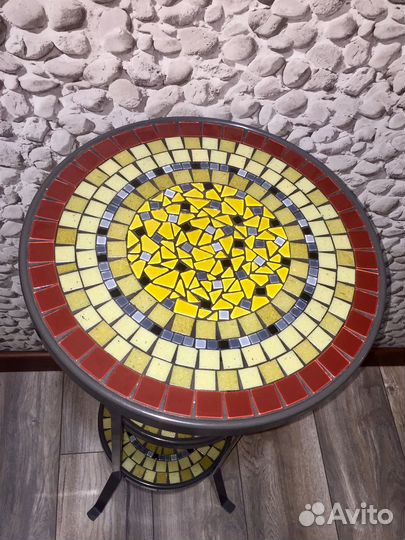 Столик мозаичный