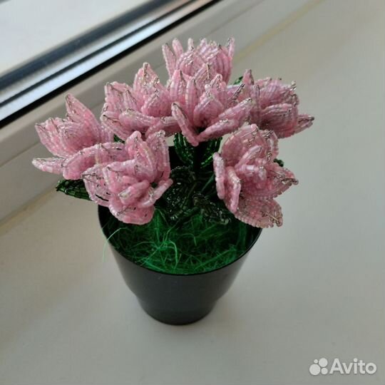 Исскуство. Тюльпаны из бисера