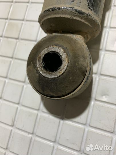 Амортизатор задний правый Cadillac Escalade 3