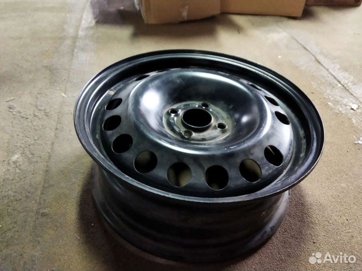 Диск колесный R16 штампованный GM