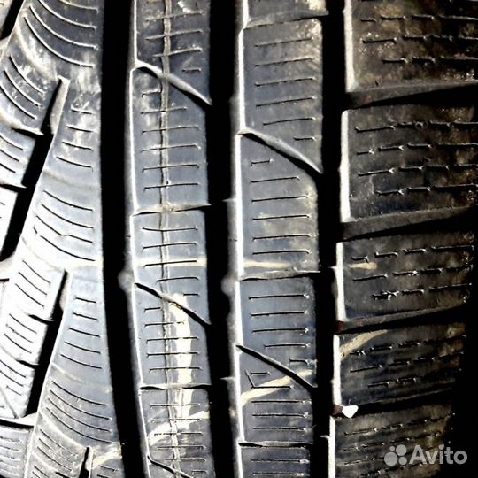 Pirelli Winter Sottozero 210 Serie II 235/50 R19 99H