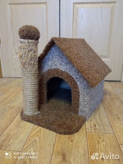 Домик для кошки с когтеточкой