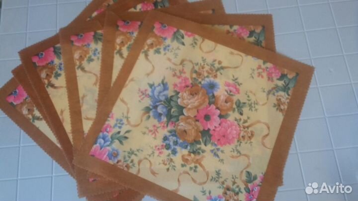 Большое блюдо и салфетки