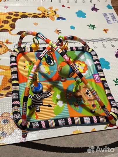 Развивающий детский коврик с дугами