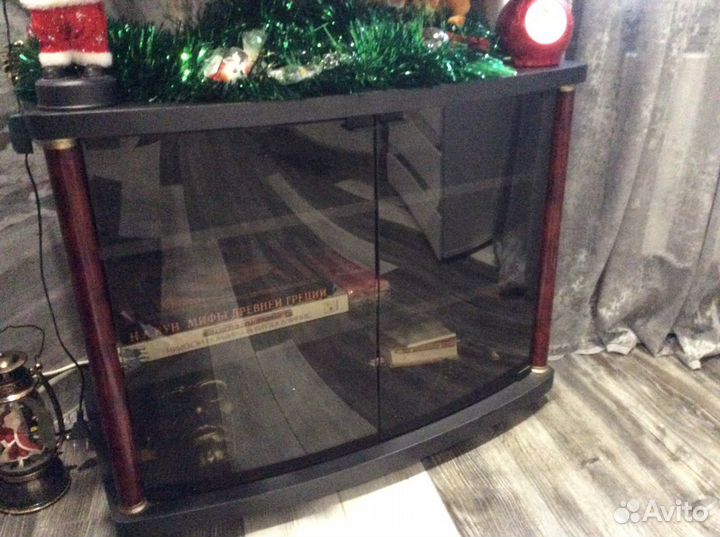 Тумба под телевизор