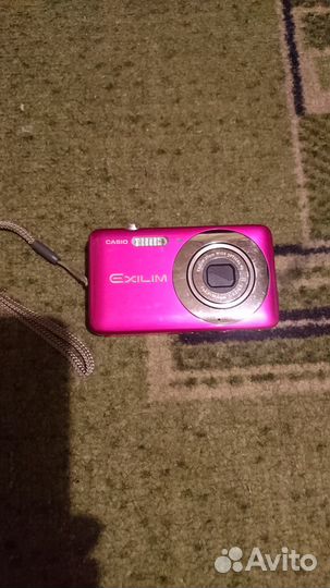 Цифровик Casio Exilim EX-Z800