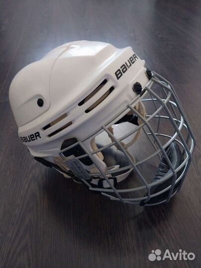Хоккейный шлем бауер