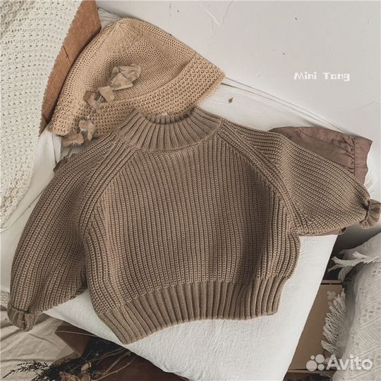 Вязаный свитер детский