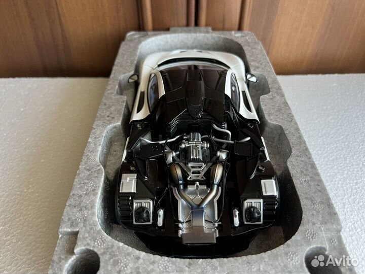 1/18 Autoart 76024 Mclaren P1 matt white