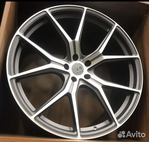 Фирменные диски R22 5x112 Audi Q8 A7 A8