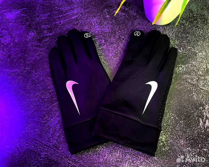 Перчатки Nike swoosh