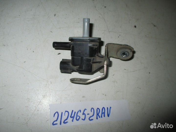 Клапан вакуумный топливной системы