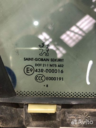 Форточка правая peugeot 308 1.6 ат хетчбек