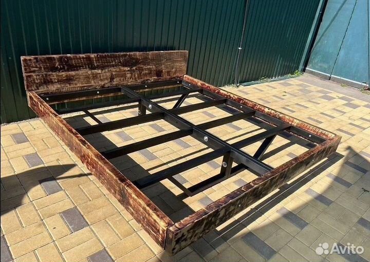 Кровать лофт на заказ с доставкой
