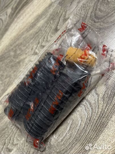 Пыльник и отбойник амортизаторы