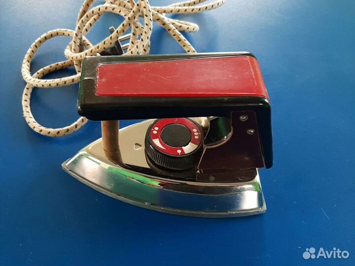 Утюг старинный