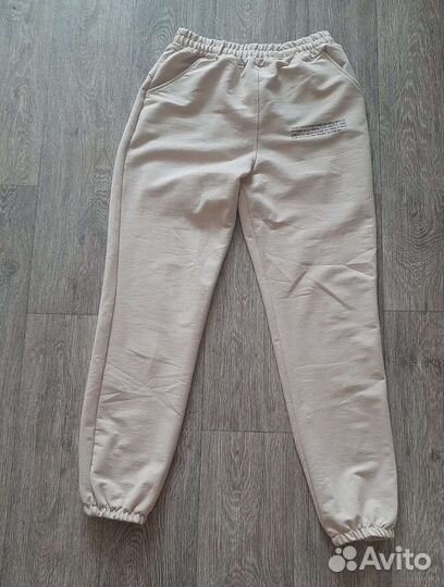 Спортивный костюм женский