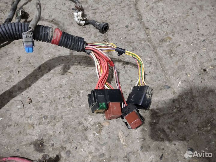 Renault Sandero 1 проводка двигателя