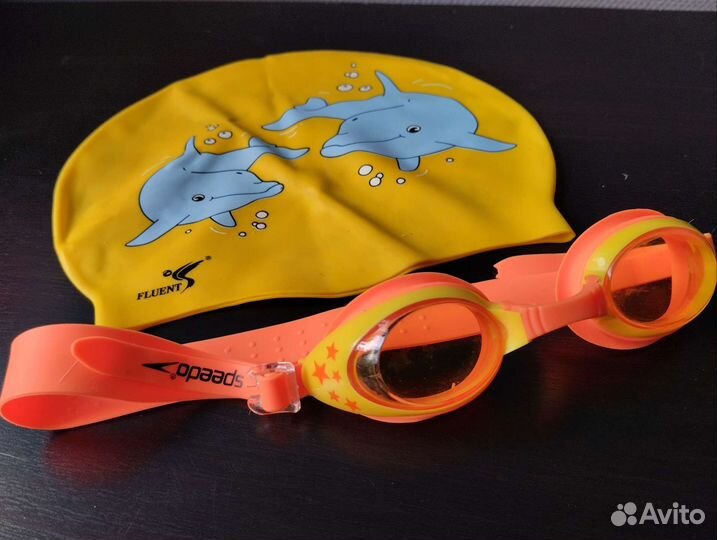 Силиконовая детская шапочка для плавания и очки