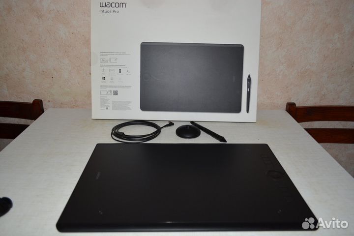 Графический планшет Wacom Intuos Pro L (PTH-860)