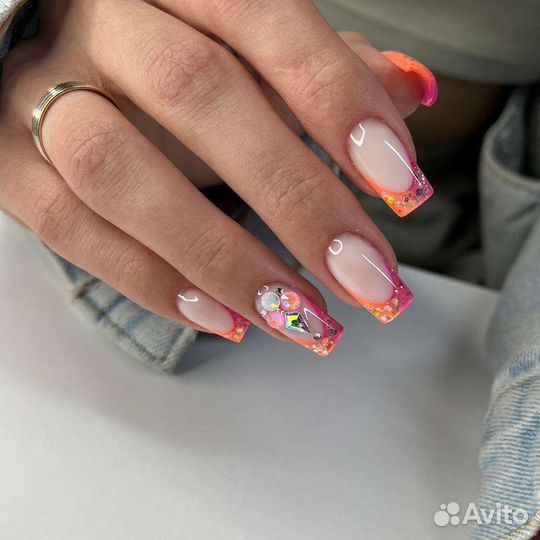 Наращивание ногтей