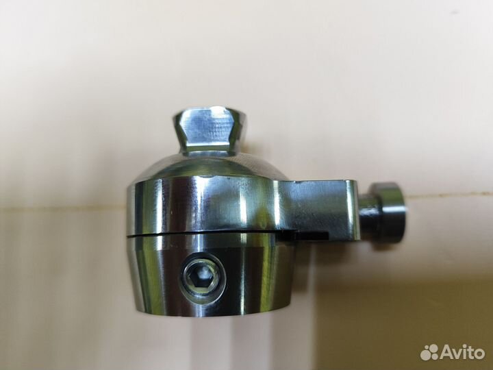 Поворотник для протеза ноги