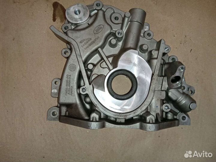 Масляный насос 306dt Land Rover Jaguar XF 3.0 диз